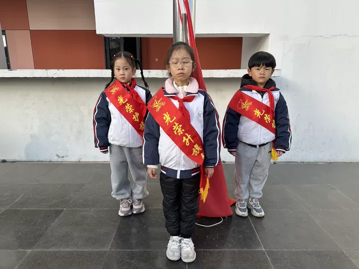 7b4a5ea901ad49bba0a767698559fe15